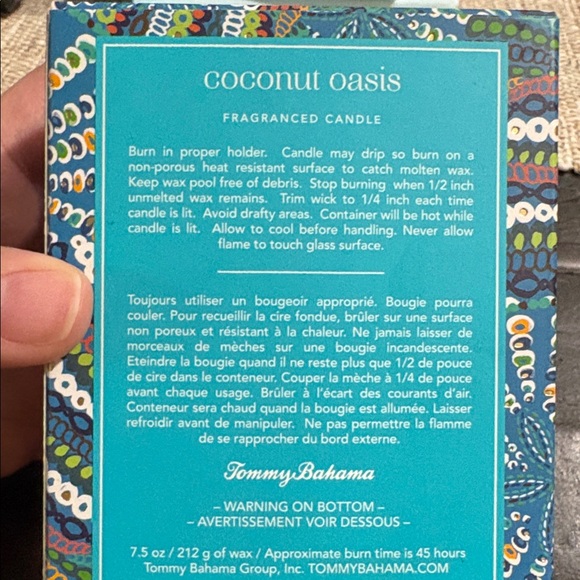 Tommy Bahama Coconut Oasis Candle - Picture 4 of 4